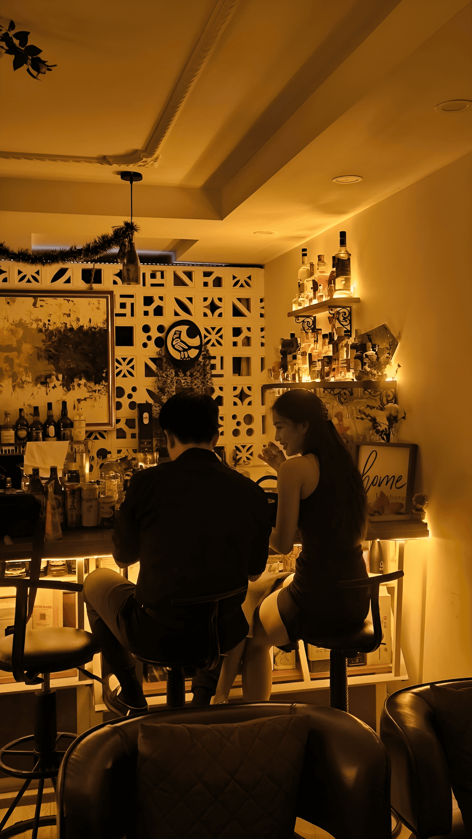 Transform Dim Bar Photos into Stunningly Sharp Images