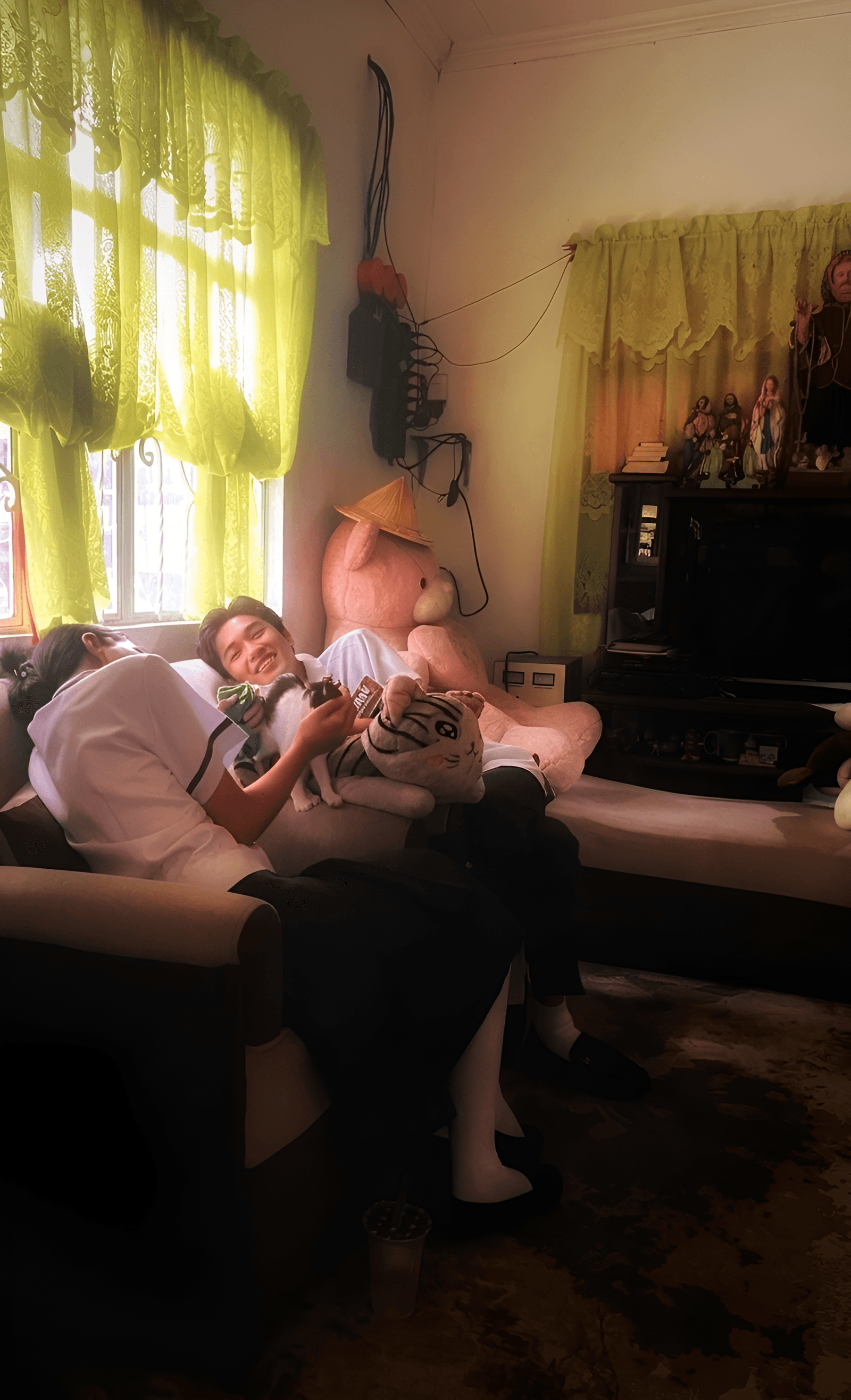 Enhance Blurry Indoor Photo | BgRemovit AI Image Sharpening