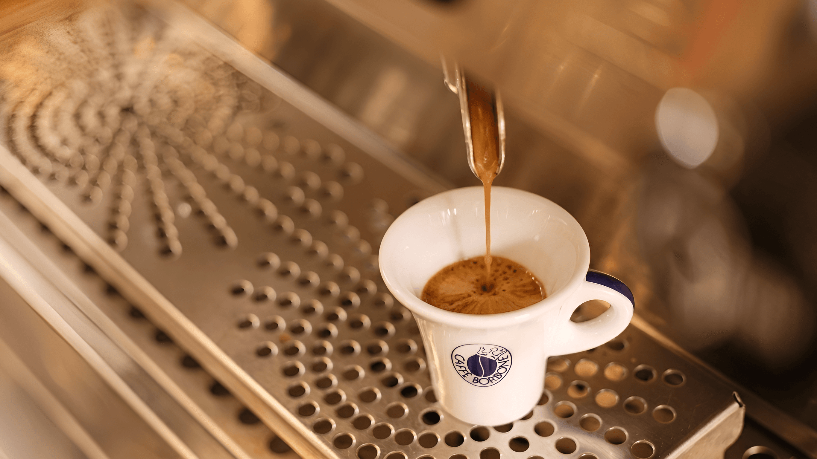 Crisp Espresso Shots: AI-Enhanced Detail for Your Coffee Photography
