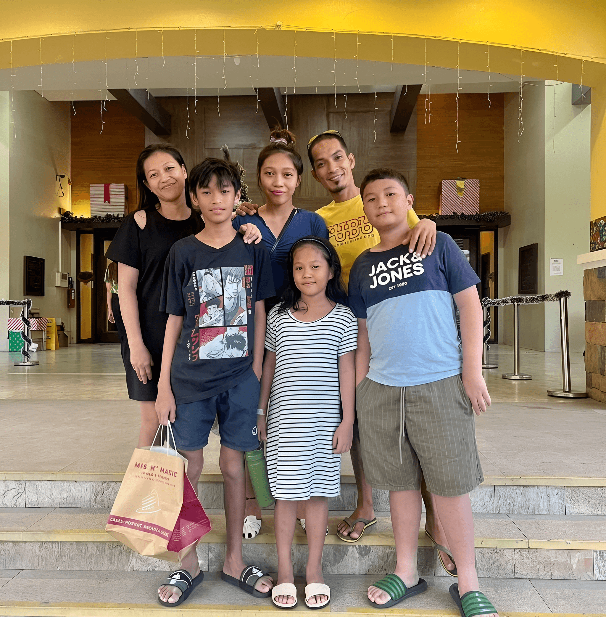 Enhance Family Vacation Photos: Sharpen Details with AI