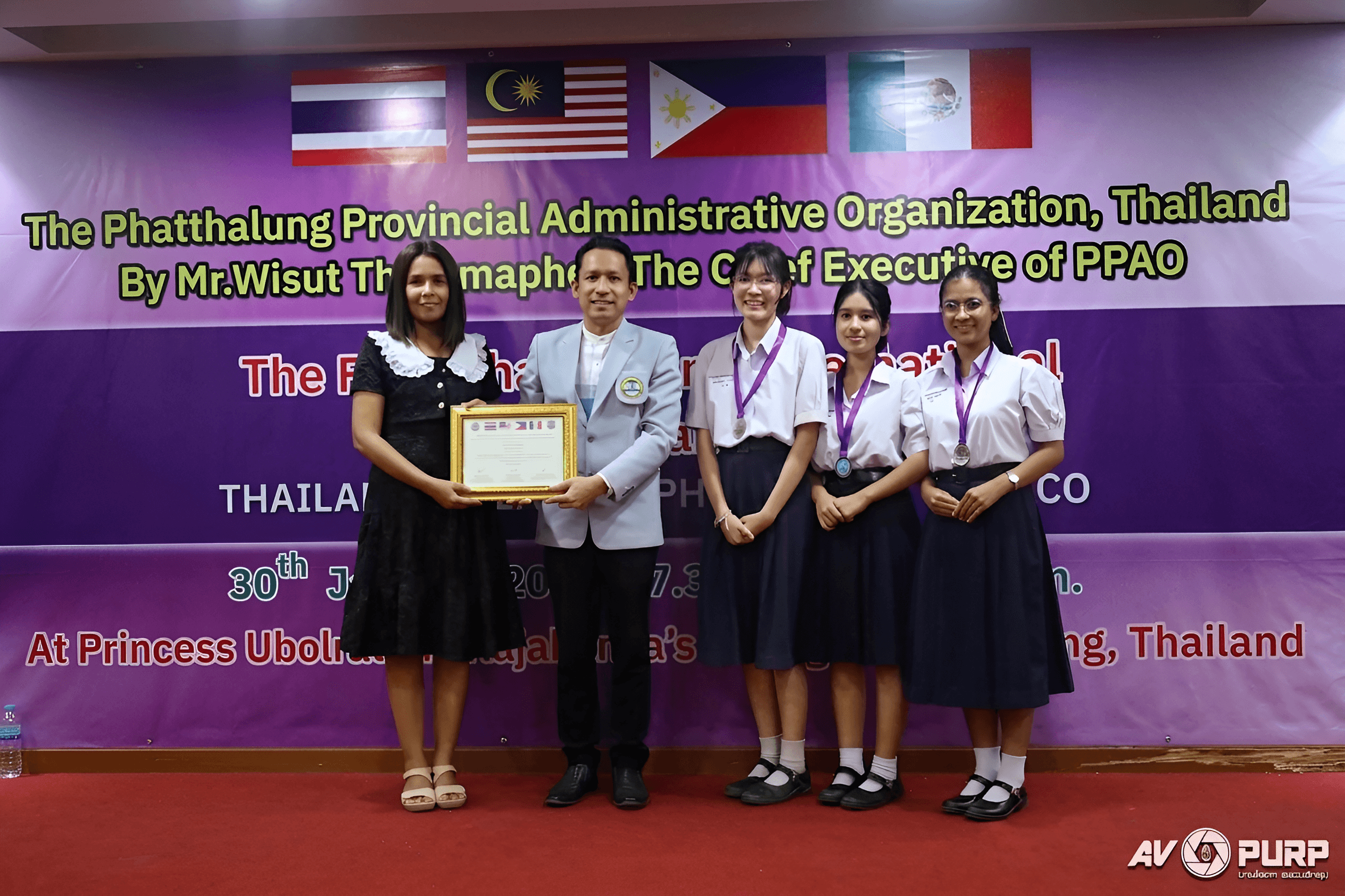 Enhanced Thai Award Ceremony Group Photo | BgRemovit