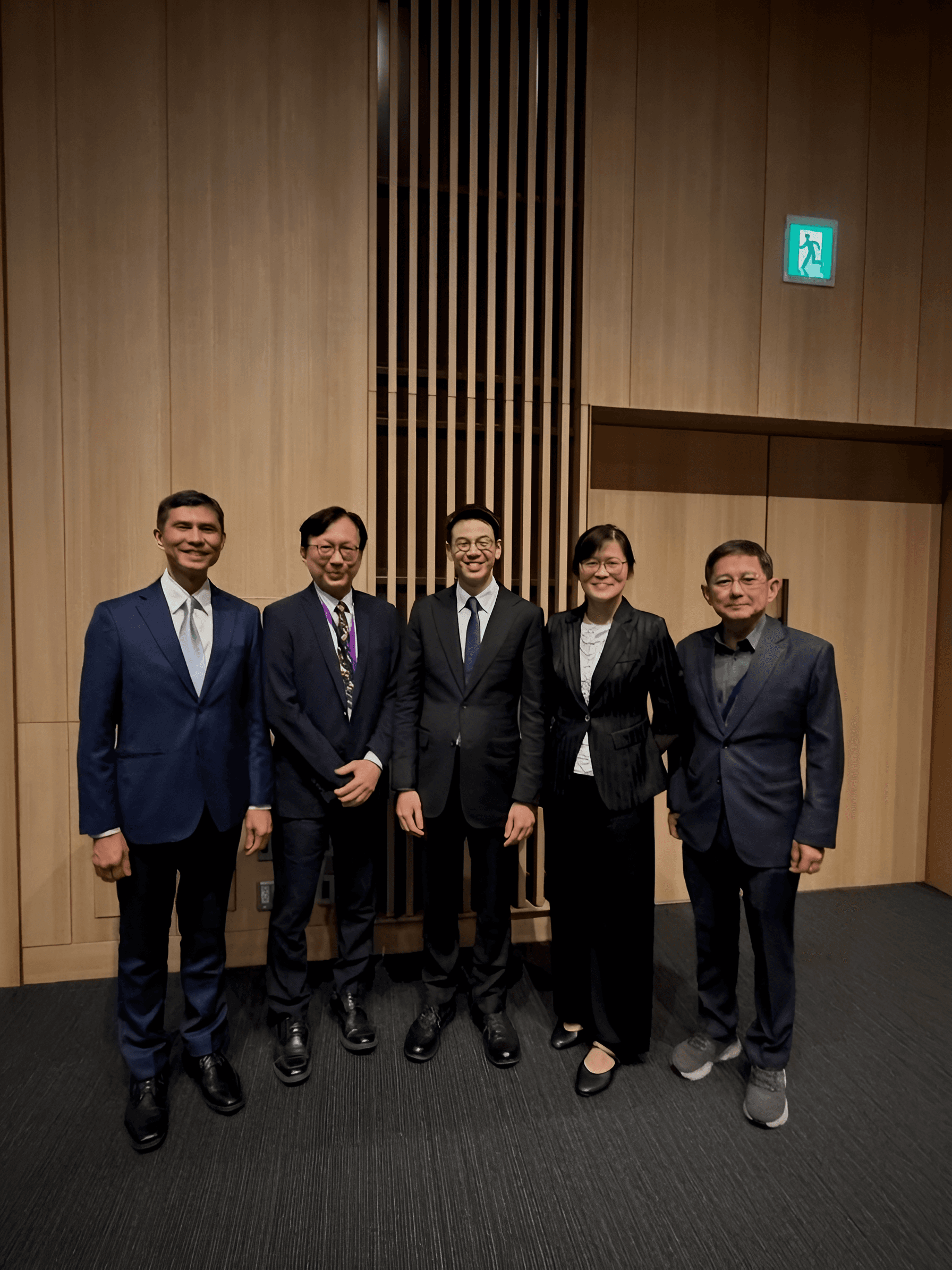 Enhance Group Photos for Business Events | BgRemovit AI Upscaler