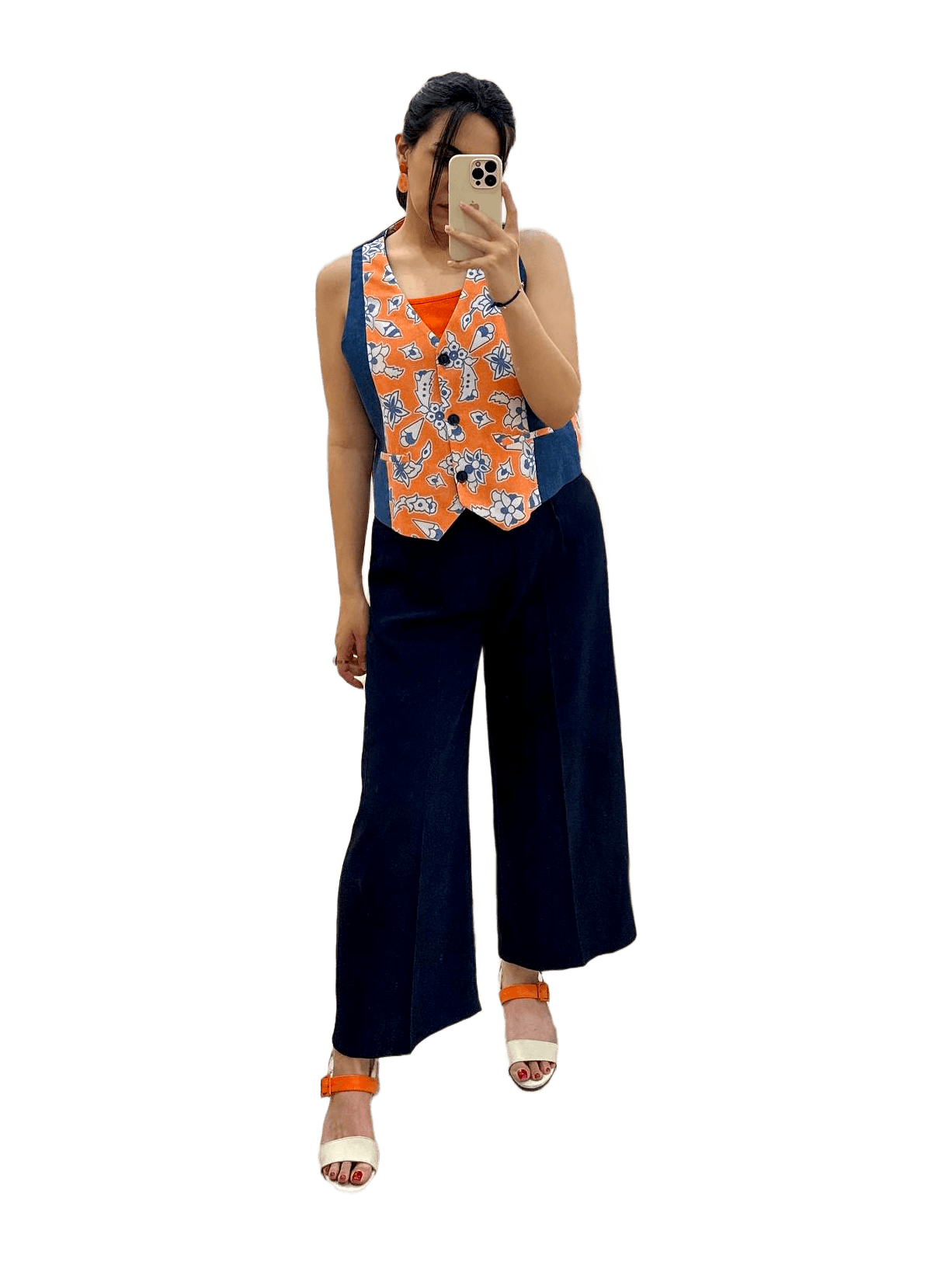 AI Background Removal for Fashion Model Selfies | BgRemovit