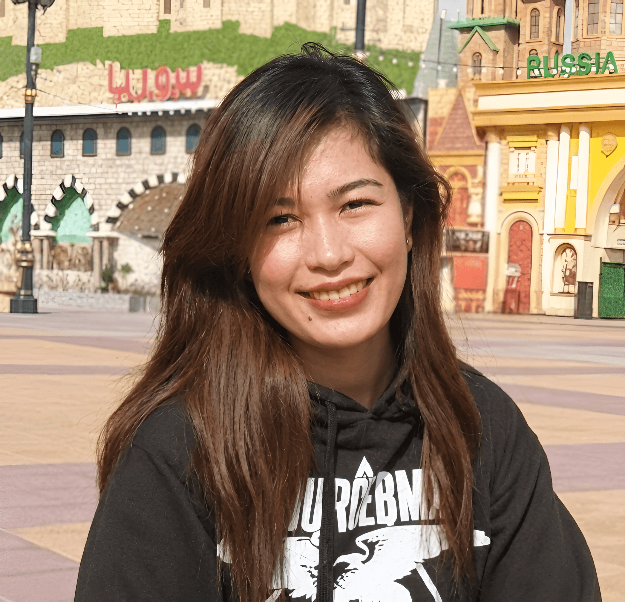 AI Image Enhancer: Sharpen Outdoor Portrait & Background Details