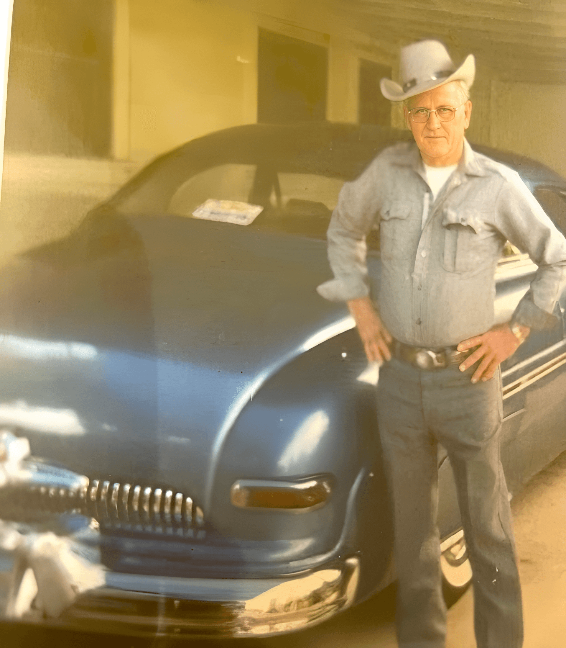 Bring Faded Memories to Life: Vintage Photo Enhancement